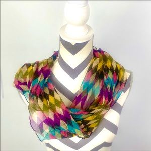 Diamond harlequin patterned infinity scarf 🧣